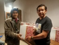 100 Bingkisan Lebaran untuk 100 Jurnalis Kolaborasi Permata Sanny Peduli dan Yayasan Peduli Jurnalis Indonesia