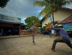 Peresean Sambut Labirin Gang Kecil Dari Pariwisata Desanya