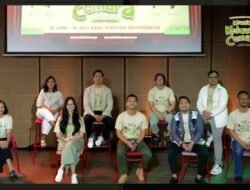 Inilah Mereka di Balik Layar Panggung Pertunjukkan Musikal Keluarga Cemara yang Menghangatkan Hati