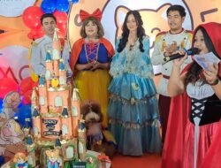 And so Happy Birthday yaa … Rocky and Jessly …, Nena Indira Ratnasari Rela Gelontorkan Ratusan Juta