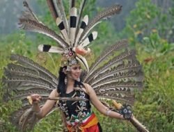 Bahau, G. Simon Devung : Mandau Terbang, Kekuatan Mistis Senjata Asli Suku Dayak