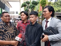 Bohong … Julliete Angela Ternyata Pergi Dengan Anji …!? Benarkah