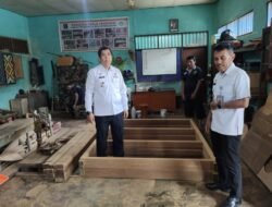 WBP Lapas Pangkalan Bun Kembangkan   Skill Melalui Pelatihan Membuat Meubelair