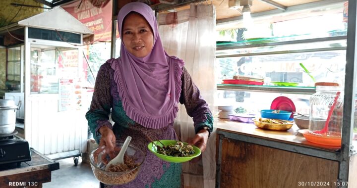 Warung Sego Megono Marfuah Yang Enak Banget Cuma Ada di Samping PA Selatan Ragunan