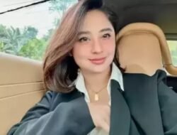 Dewi Perssik Klarifikasi Tuduhan Pelit, Ungkap Alasan Bagi-Bagi THR di Kampung Halaman