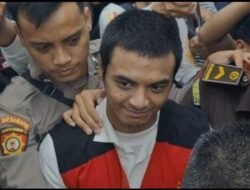 Vadel Badjideh Akui Berbohong Saat Jalani Sidang Perdana Dugaan Tidak Asusila