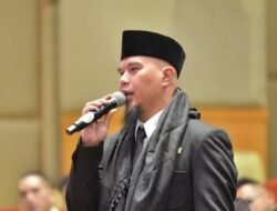 Ustaz Derry Sulaiman Senggol Ahmad Dhani Sudahi Serang Maia Estianty di Media Sosial