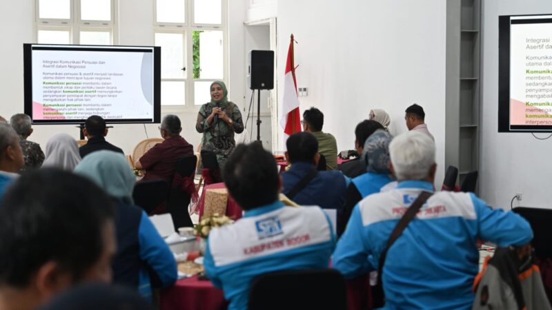 Akademisi Universitas Esa Unggul Jakarta Bersama Aliansi Serikat Pekerja FSP ASPEK Indonesia Gelar Workshop Literasi Keuangan Serikat Pekerja