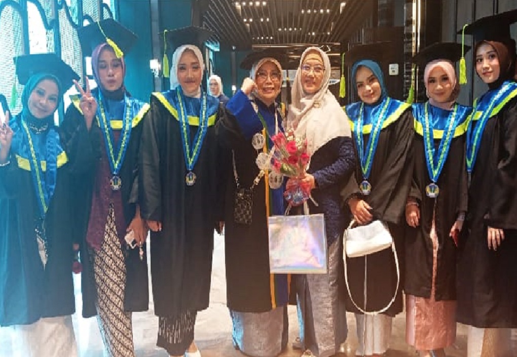 Institut Kesehatan Hermina Wisuda 206 Lulusan