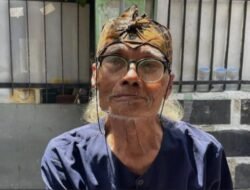 Diding Boneng Memilih Panggung Kecil, Kelas Sederhana, dan Rumah Tua, Di Sanalah Api Pengabdian Tetap Menyala
