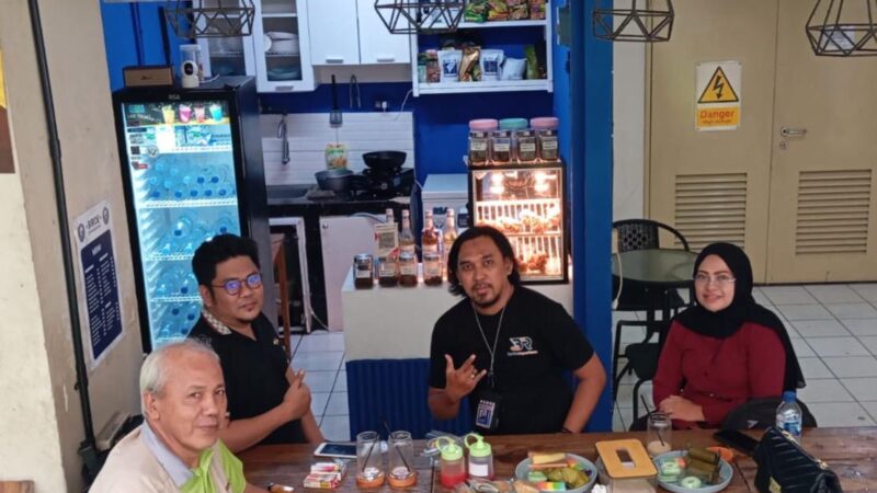 DELAPANPLUS.COM Gelar Pertemuan Internal Matangkan Program Sosial Berbagi Takjil