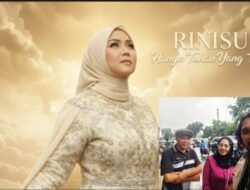 RiniSu dan Tim Jurnalis Delapanplus.com Berbagi Takjil di Jakarta, Targetkan Program Ramadhan Sebulan Penuh
