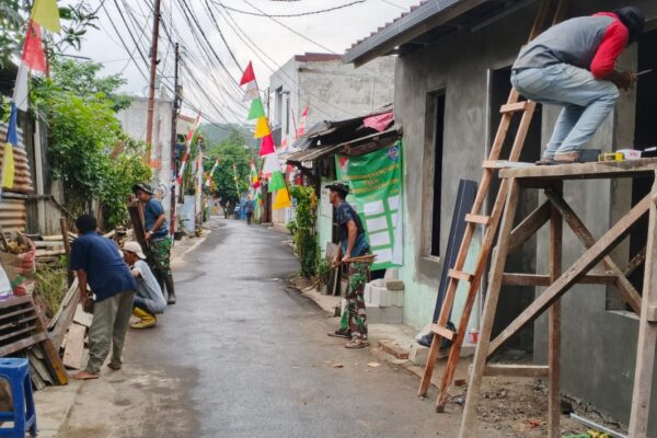 TNI Kebal Cuaca, Rehabilitasi Tiga Rumah di Cilodong Tembus 50 Persen