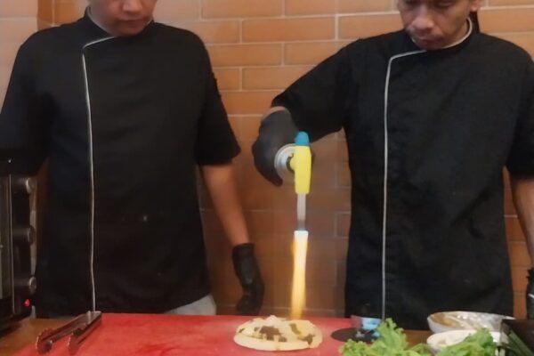 Brisket 6 Jam dan Pizza Rendang, Daya Tarik Ramadan di Kemuning Resto