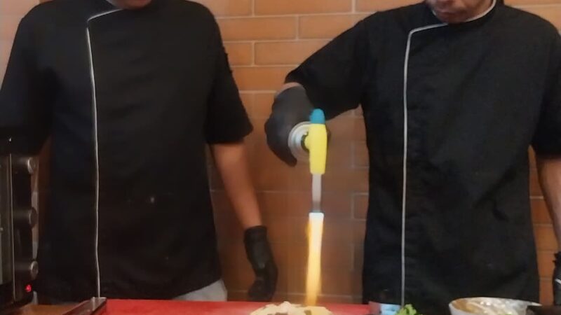 Brisket 6 Jam dan Pizza Rendang, Daya Tarik Ramadan di Kemuning Resto