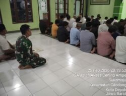 Semangat Ramadan, Satgas TMMD Kodim 0508/Depok Shalat Tarawih Bersama Warga