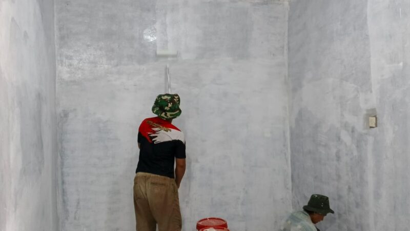 Hari ke-21 TMMD, Renovasi Rumah Warga Sukamaju Kian Mendekati Finishing