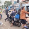 Manajemen Blue Sky Hotel Petamburan Jumat Berkah Bagikan Takjil Gratis Kepada Masyarakat Sekitar