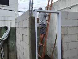 Satgas TMMD Kodim 0508/Depok Bangun Fasilitas MCK di Sukamaju