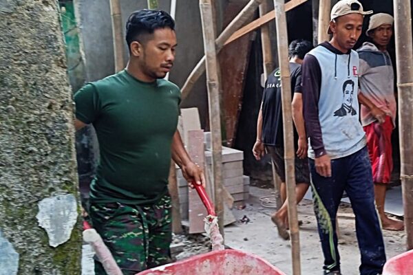 Hari ke-19 TMMD Kodim 0508/Depok, Rehab Rumah Warga Cilodong Tembus 70 Persen