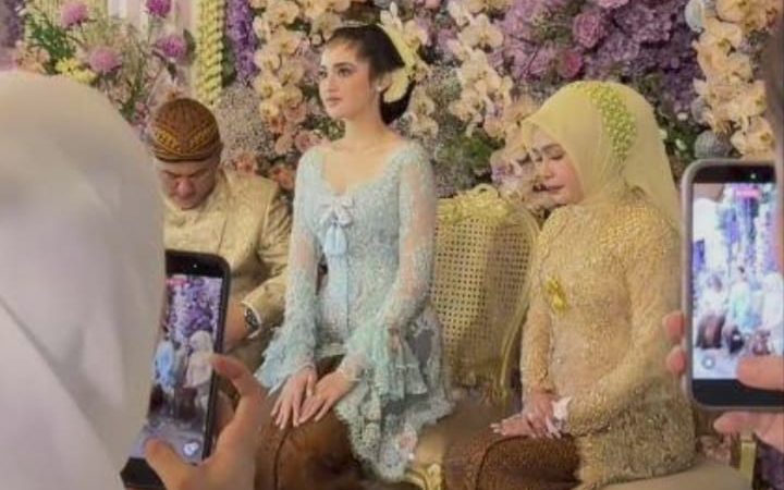 Pesona Syifa Hadju dan El Rumi Curi Perhatian Publik