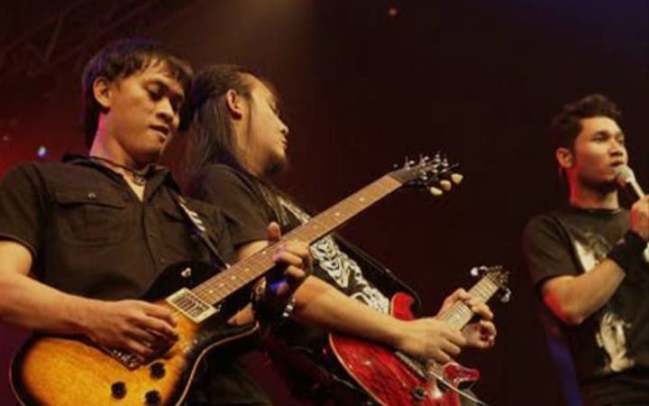 Andra and The Backbone Rayakan 20 Tahun Berkarya, Nostalgia dan Energi Baru Menggema di Panggung Jakarta