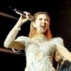 Icha Yang Tampil Ceria di Panggung, Bawa Energi Positif dan Inspirasi untuk Generasi Muda