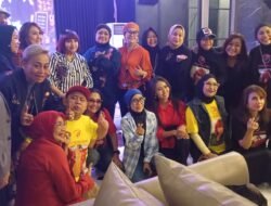Sapa Sahabat di Jakarta Pasca-Liburan ke Jepang, Ussy Pieters Pimpin Aksi Berdansa Latin di Deheng House